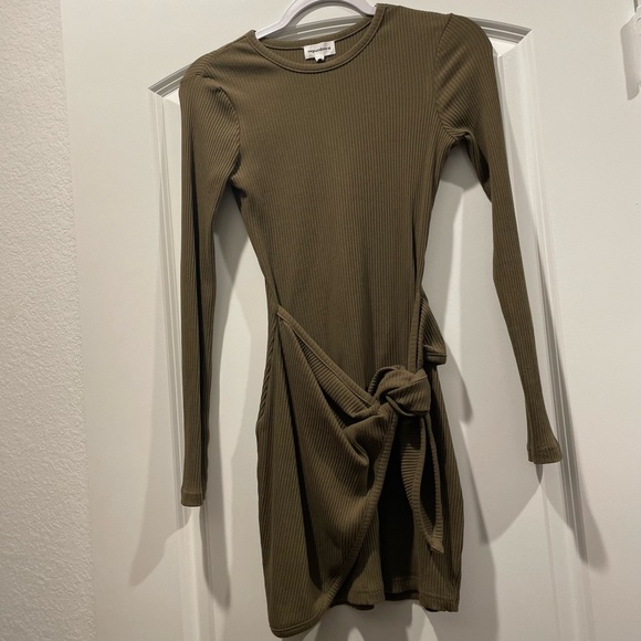 Dana Wrap Mini Dress - Picture 5 of 8